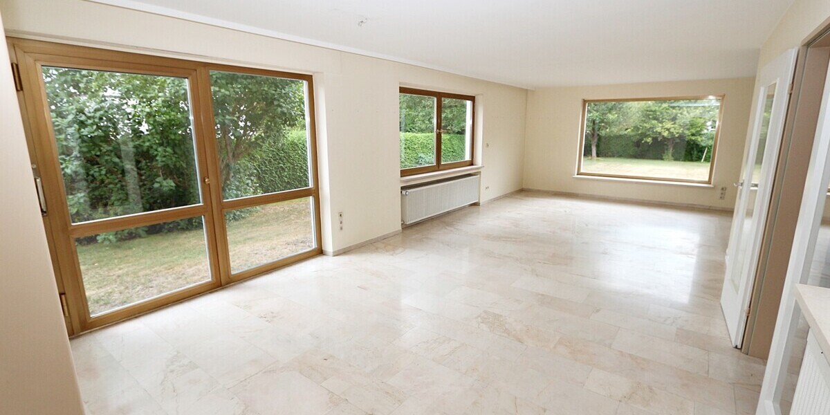 1003 m² ** FAMILIENTRAUM ** HAUS mit GARTEN und GARAGE im Zentrum von GRÖBENZELL !! bezugsfrei !! - Einfamilienhaus Gröbenzell | Angebot:27263648