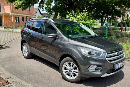 Ford Kuga 65.306 km 14.950 &euro; München 80809