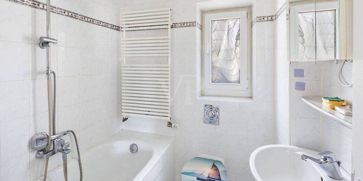 Mehrfamilienhaus, Wohnhaus München Pasing-Obermenzing - 8 Zimmer, 163 m&sup2;, 1.150.000&euro; | Angebot:26833644
