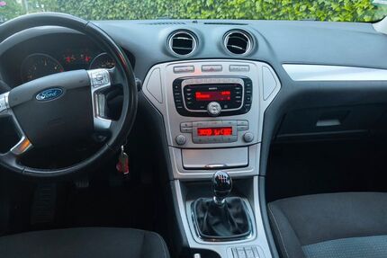 Ford Mondeo 256.750 km 4.900 &euro; Planegg 82152