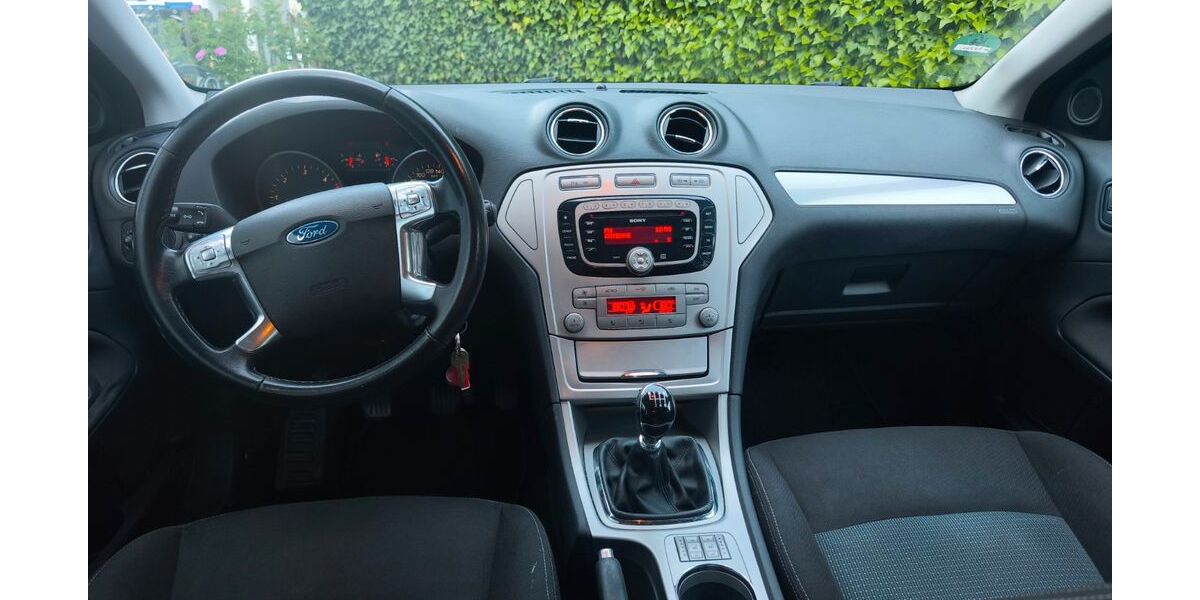 Ford Mondeo 256.750 km 4.900 &euro; Planegg 82152