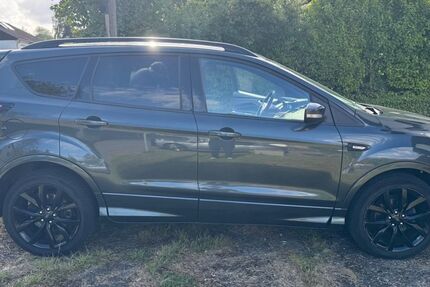 Ford Kuga 146.700 km 11.200 &euro; Neufahrn 85375