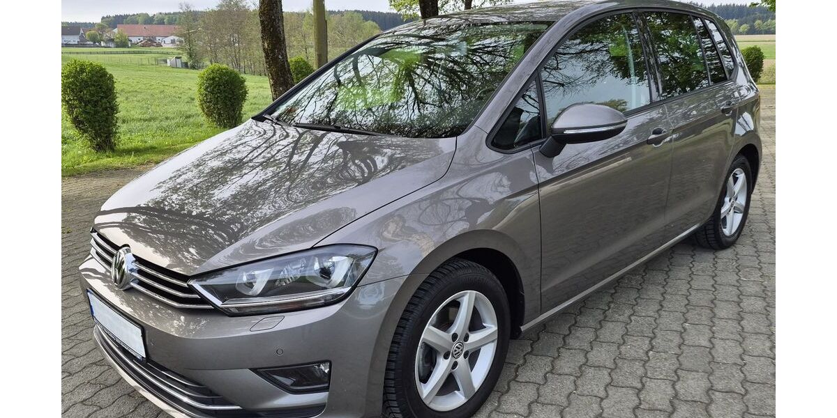 VW Golf Sportsvan 68.600 km 14.990 &euro; Olching 82140