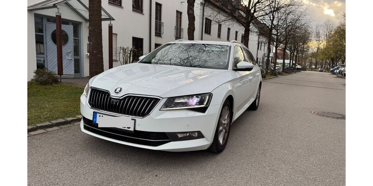 Skoda Superb 157.000 km 12.800 &euro; München 80689
