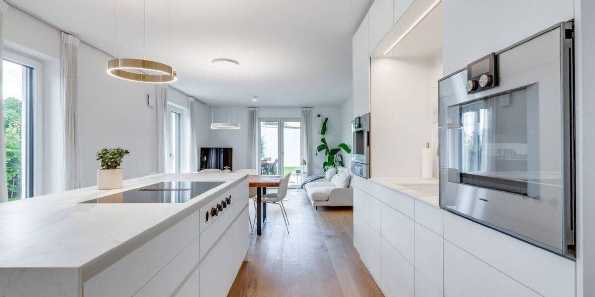 AIGNER - Exklusiv ausgestattete Erdgeschosswohnung mit 4 Zimmern und über 220 m² Garten 4 zimmer