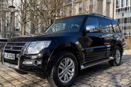 Mitsubishi Pajero 139.849 km 26.990 &euro; München 80805