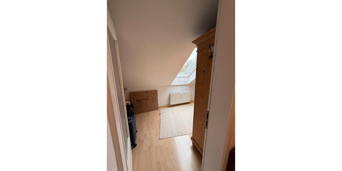 Dachgeschoßwohnung München Schwabing-Freimann - 2 Zimmer, 34 m&sup2;, 820&euro; | Angebot:26241909