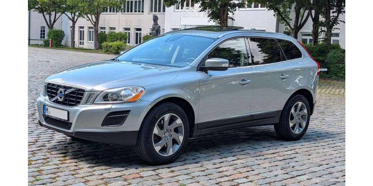 Volvo XC60 128.000 km 13.500 &euro; München 81827