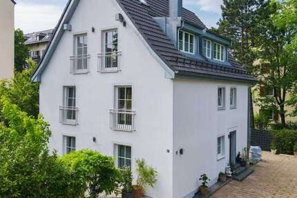Haus zum Kaufen in München 2.300.000 € 300.74 m²