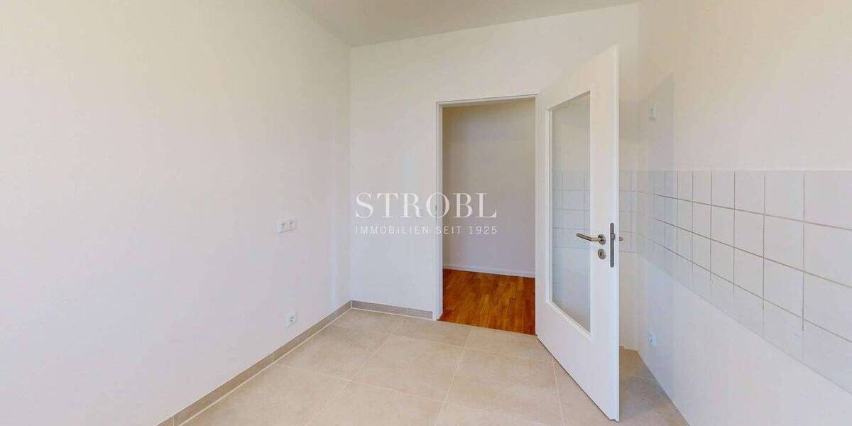 Etagenwohnung Grünwald - 3 Zimmer, 82 m&sup2;, 1.976&euro; | Angebot:26787613