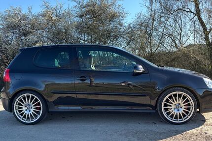 VW Golf 130.000 km 7.499 &euro; Pliening 85652