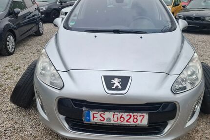Peugeot 308 151.000 km 1.990 &euro; Dietersheim (Bei Eching) 85386