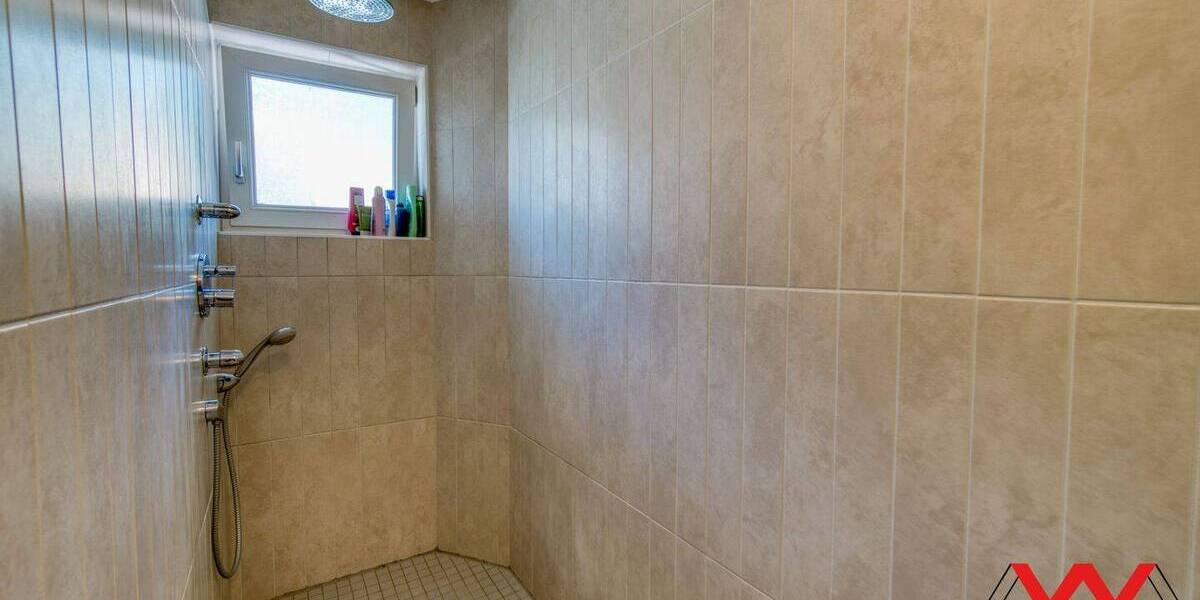 Einfamilienhaus Moosach - 5 Zimmer, 197 m&sup2;, 935.000&euro; | Angebot:25845072