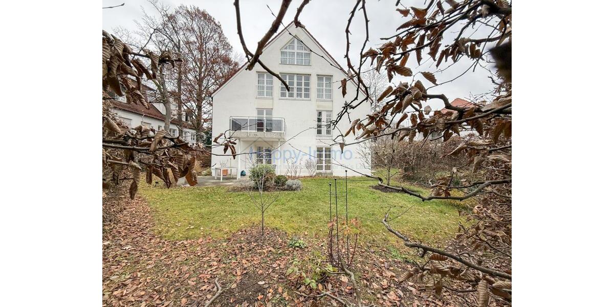 270 qm eigener Garten 2 Terrassen 2 Zimmerwhg EBK Duplex TG unten 2 zimmer