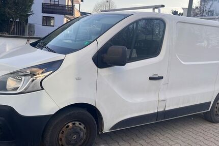 Renault Trafic 143.000 km 10.400 &euro; München 81245