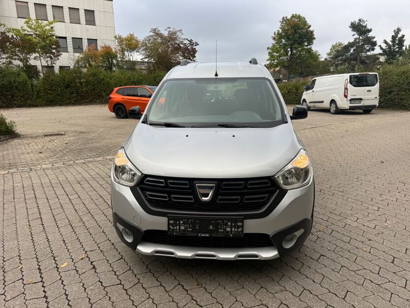 Dacia Dokker 135.000 km 8.999 € München 81245