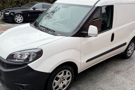 Fiat Doblo 58.000 km 8.980 &euro; München 81827