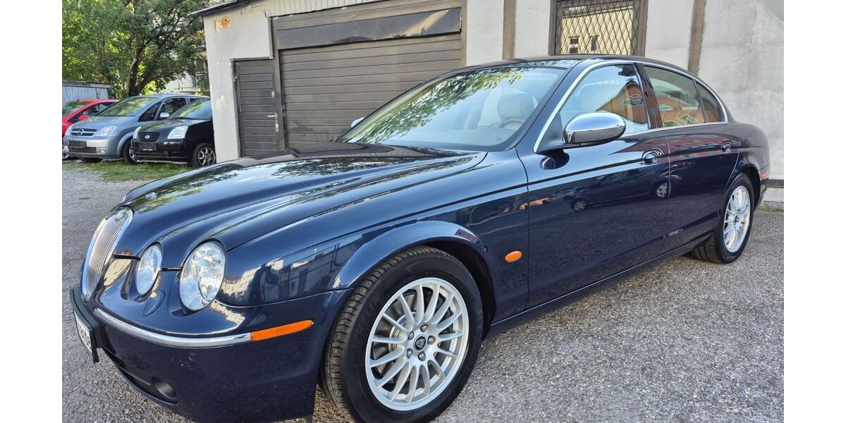 Jaguar S-Type 148.584 km 8.999 &euro; München 80809