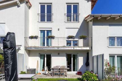 Haus Kirchseeon - 6 Zimmer, 171 m&sup2;, 2.380&euro; | Angebot:25562575