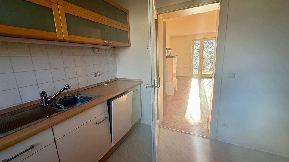 Großzügige 5-Zimmer-Wohnung im Erdgeschos eines Zweiparteinhauses 5 zimmer