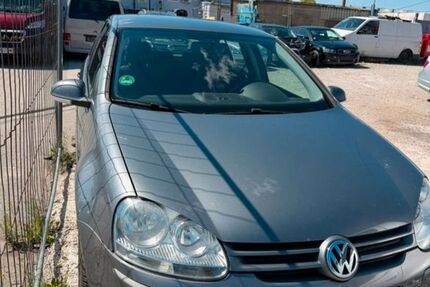 VW Golf 176.453 km 2.499 &euro; Gräfelfing 82166
