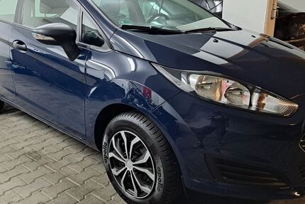 Ford Fiesta 54.229 km 5.300 &euro; München 81927