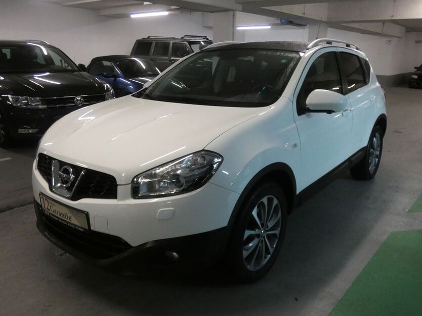 Nissan Qashqai 82.674 km 9.900 € München 81825
