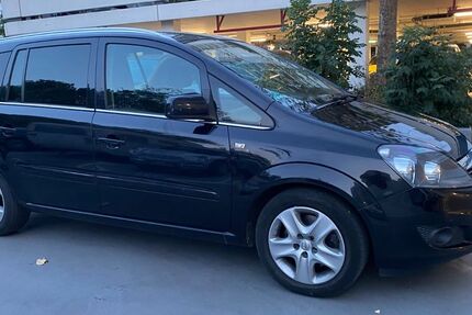 Opel Zafira 220.000 km 2.400 &euro; München 80809