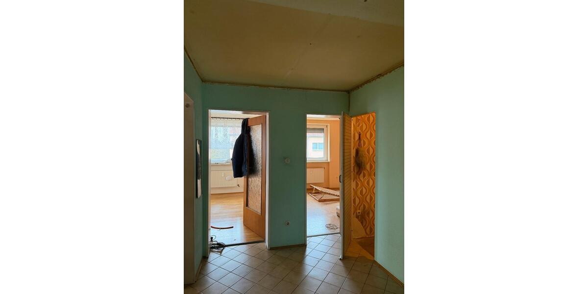 4 Zimmer Wohnung mit Einbauküche und Loggia - 85m² 4 zimmer