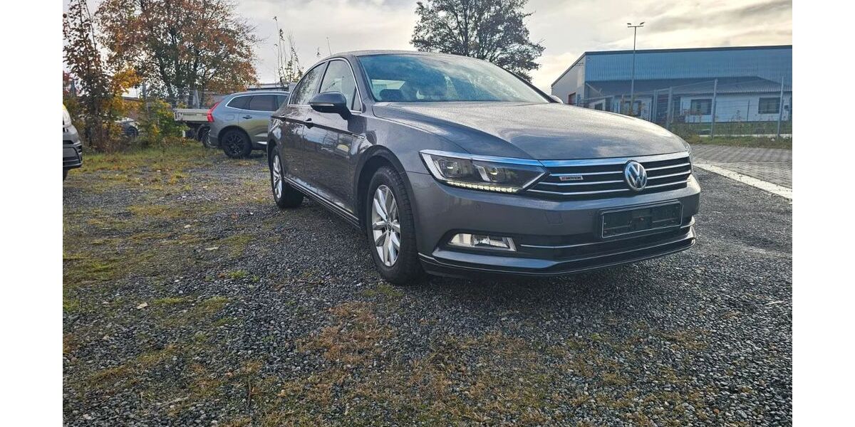 VW Passat 129.511 km 12.500 &euro; München 81465
