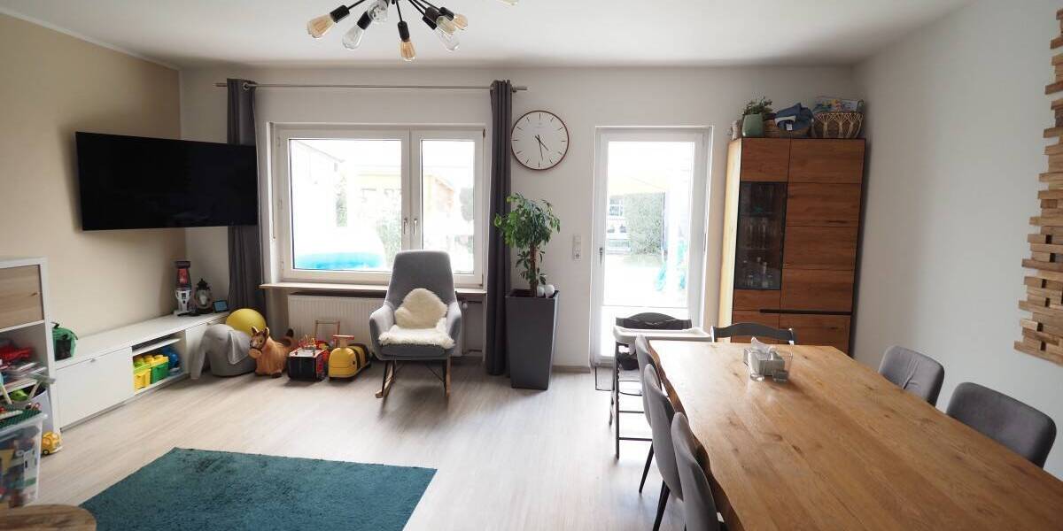 Doppelhaushälfte Fahrenzhausen - 4 Zimmer, 110 m&sup2;, 1.570&euro; | Angebot:26751834