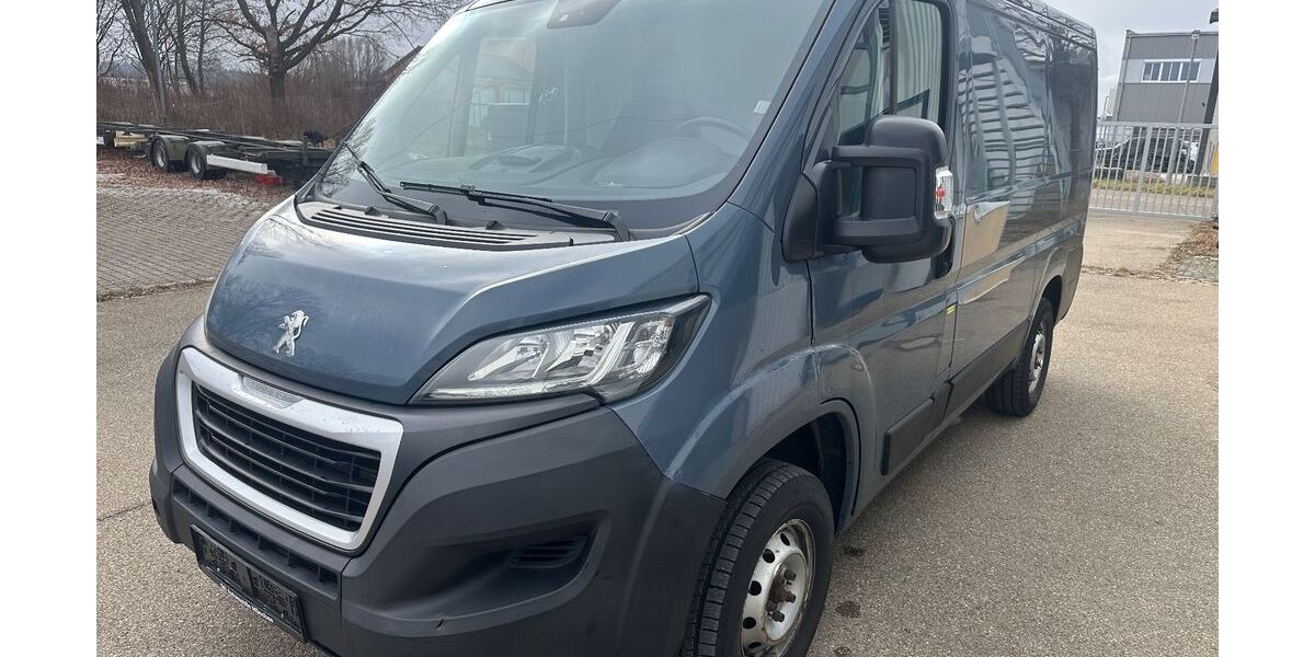 Peugeot Boxer 130.000 km 8.900 &euro; München 81243