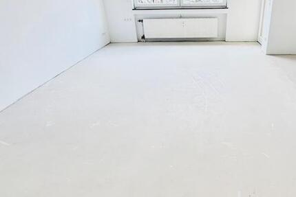 Frisch sanierte 3-Zimmer-Wohnung in Forstenried mit 2 Loggien zimmer