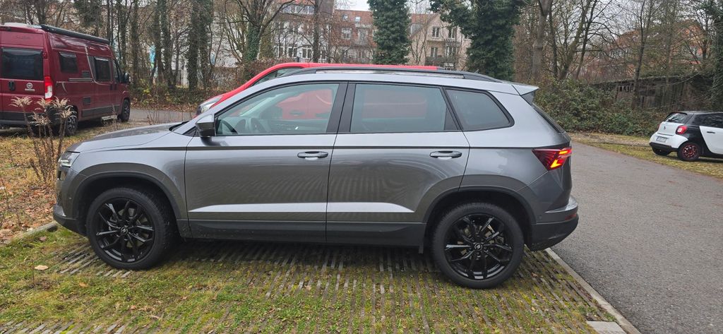 Skoda Karoq 21.000 km 32.500 € München 81379