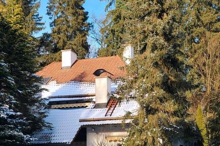 Großzügige Doppelhaushälfte mit sehr großem Garten und Garage 9 zimmer