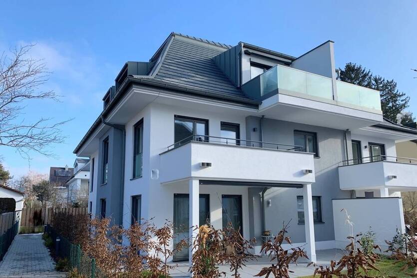 elvirA! Trudering- Wunderschöne 3-Zimmer-Wohnung mit luxuriöser Ausstattung und großem Balkon