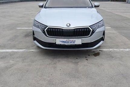 Skoda Octavia 12.000 km 44.900 &euro; München 80686