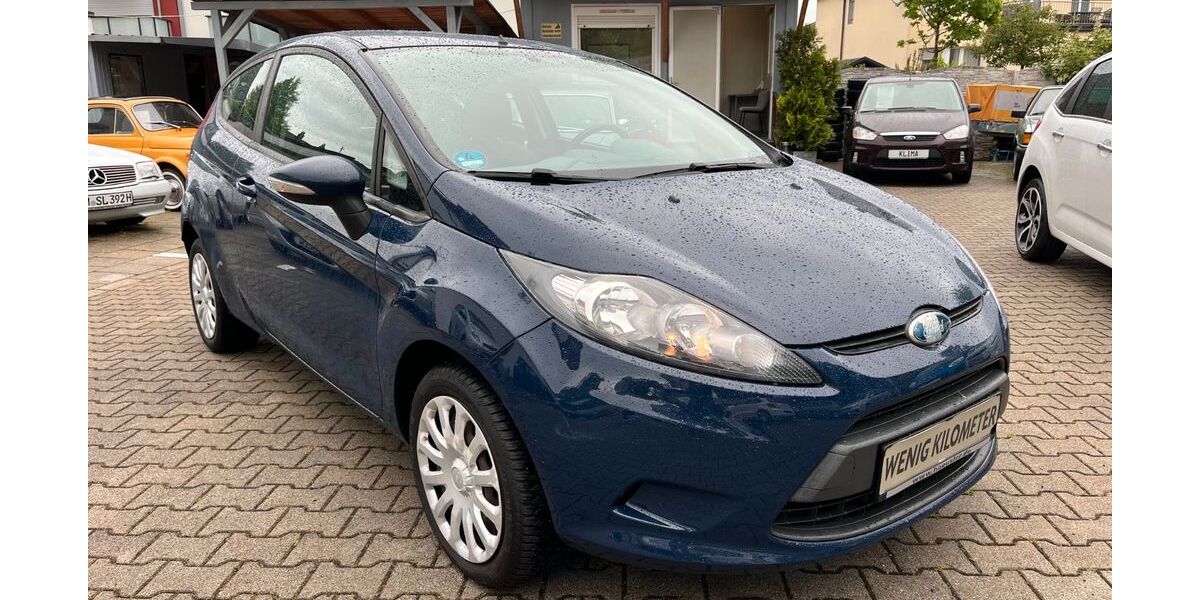 Ford Fiesta 82.000 km 2.990 &euro; München 81825