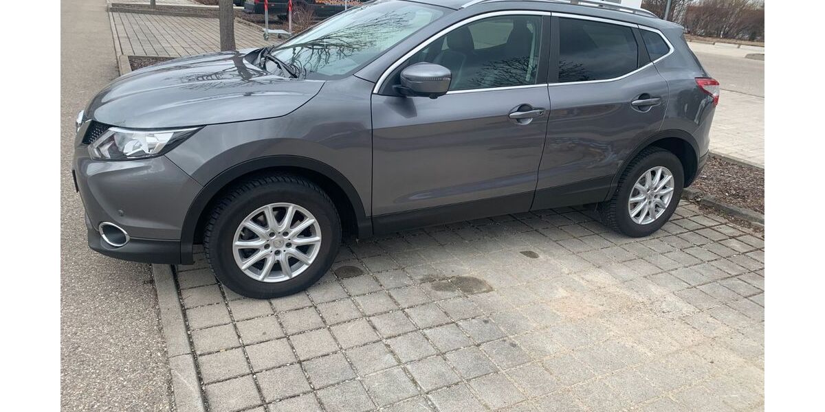 Nissan Qashqai 176.000 km 8.900 &euro; München 81249