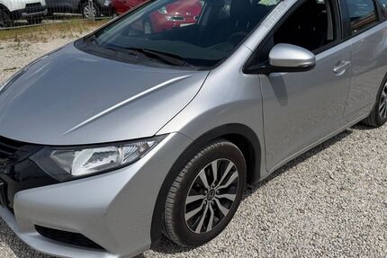 Honda Civic 352.000 km 3.600 &euro; München 81827