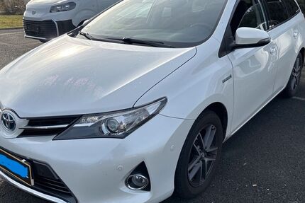 Toyota Auris 266.111 km 8.000 &euro; München 81243