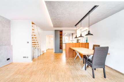 Haus zum Kaufen in München 895.000 € 118.89 m² 4 zimmer