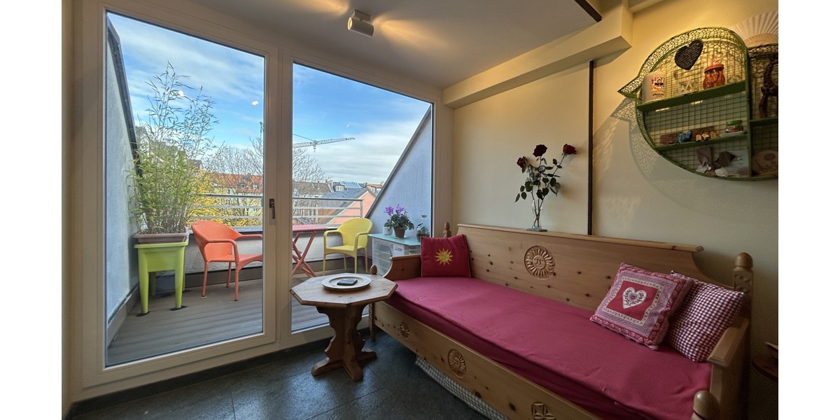 Bestlage Universität, aussergewöhnliche Sanierung und Innenausstattung 2 zimmer