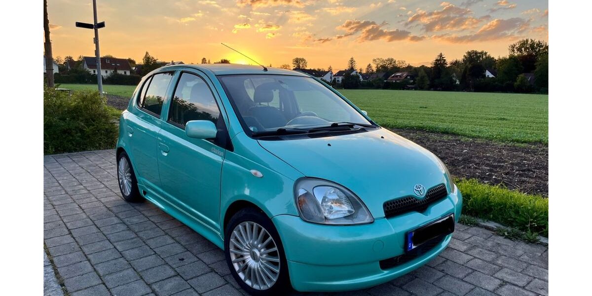 Toyota Yaris 153.000 km 2.100 &euro; Fürstenfeldbruck 82256