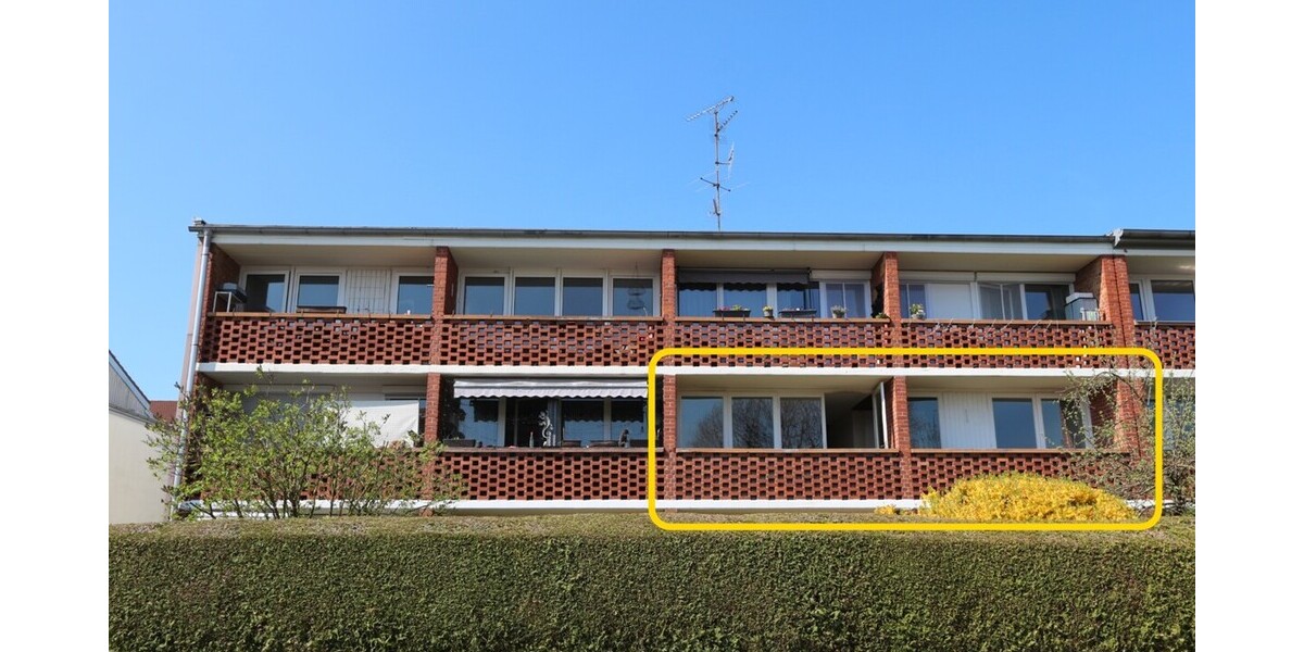 * im Dornröschenschlaf * 2-Zimmer-Wohnung * 2 sonnige Balkone * 1 Stellplatz * renovierungsbedürftig - Etagenwohnung Germering | Angebot:26287723