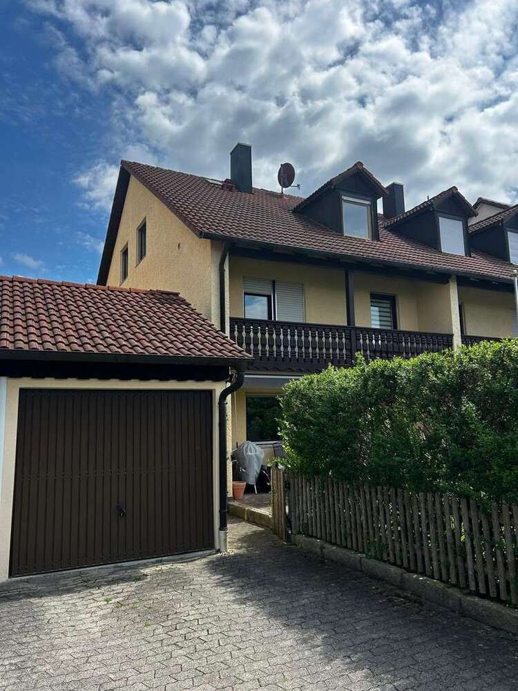 Haus zum Mieten in Mintraching 2.100 € 154 m²