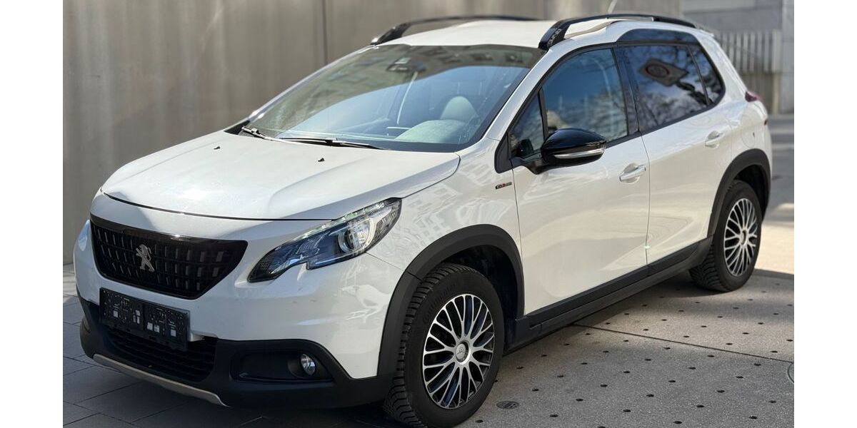 Peugeot 2008 125.025 km 8.900 &euro; München 80639