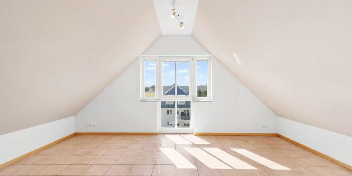 Ruhig gelegen in kleiner Wohnanlage | Helle, top gepflegte Maisonette-Wohnung - Dachgeschoßwohnung Karlsfeld | Angebot:26389541