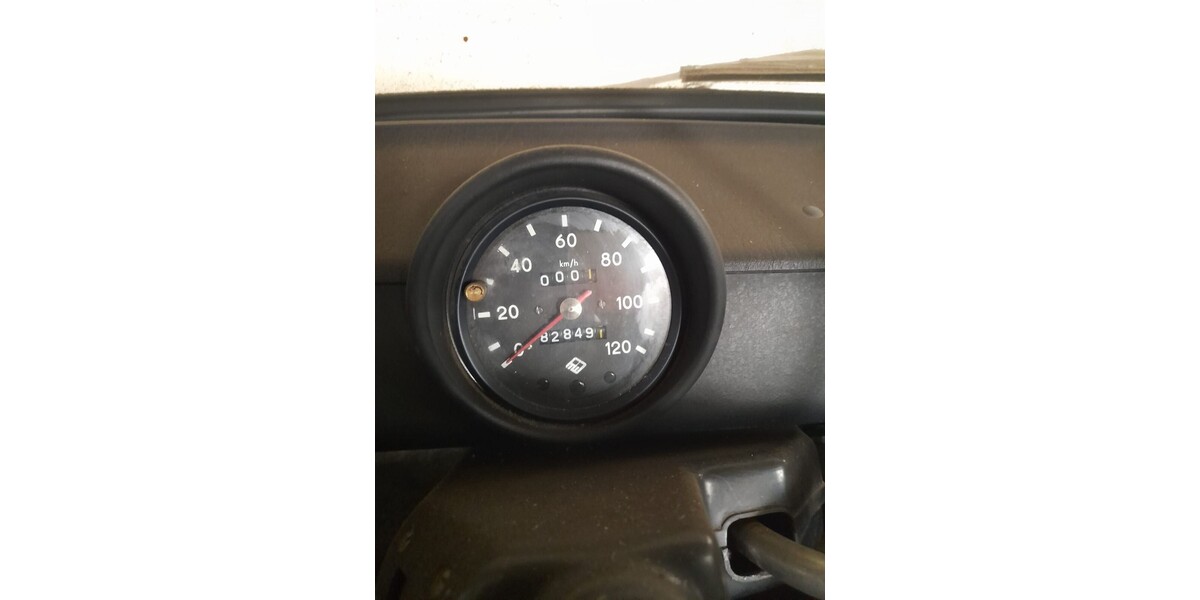 Trabant P 601 82.849 km 2.100 &euro; Erdweg 85253