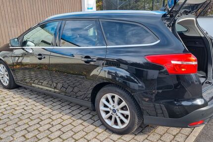 Ford Focus 178.500 km 6.700 € München 81739